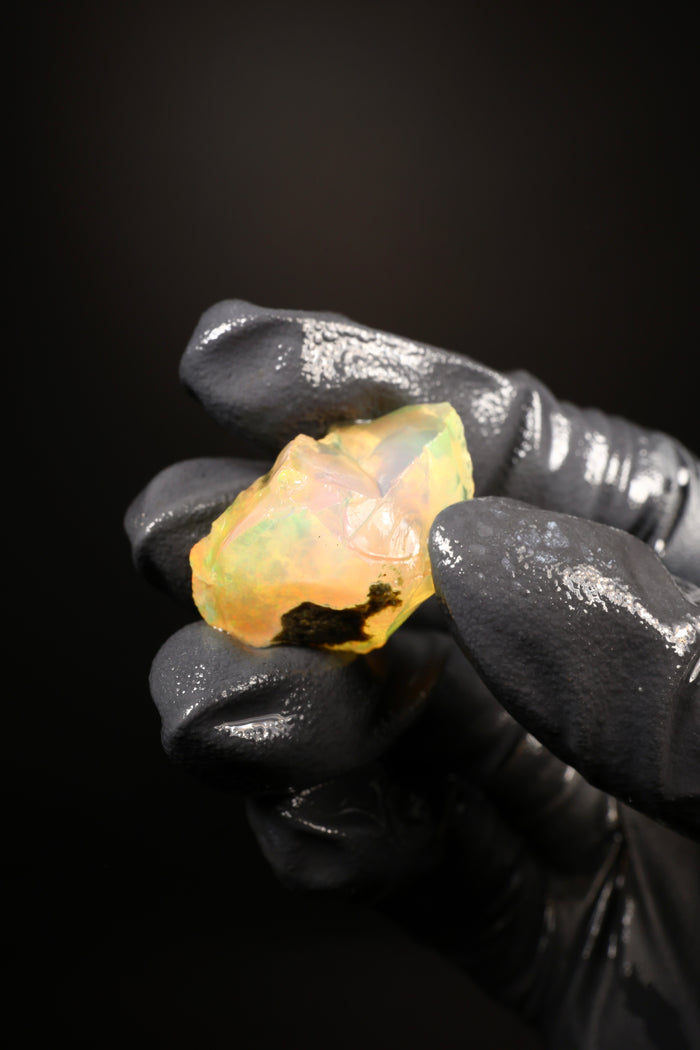5.11g Rough Ethiopian Welo Specimen Opal