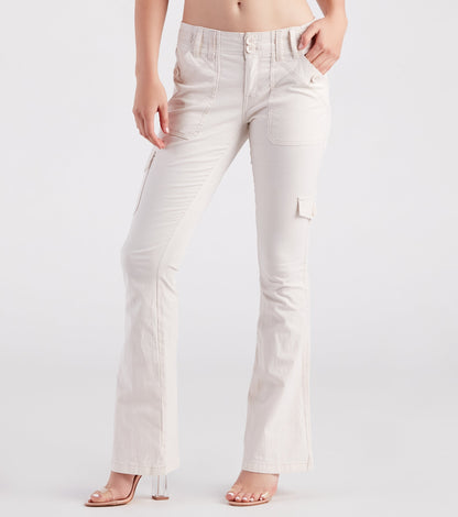 On The Low-Rise Cargo Flare Pants