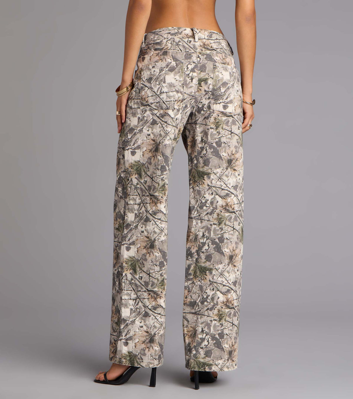 Off Duty Mid-Rise Camouflage Denim Jeans