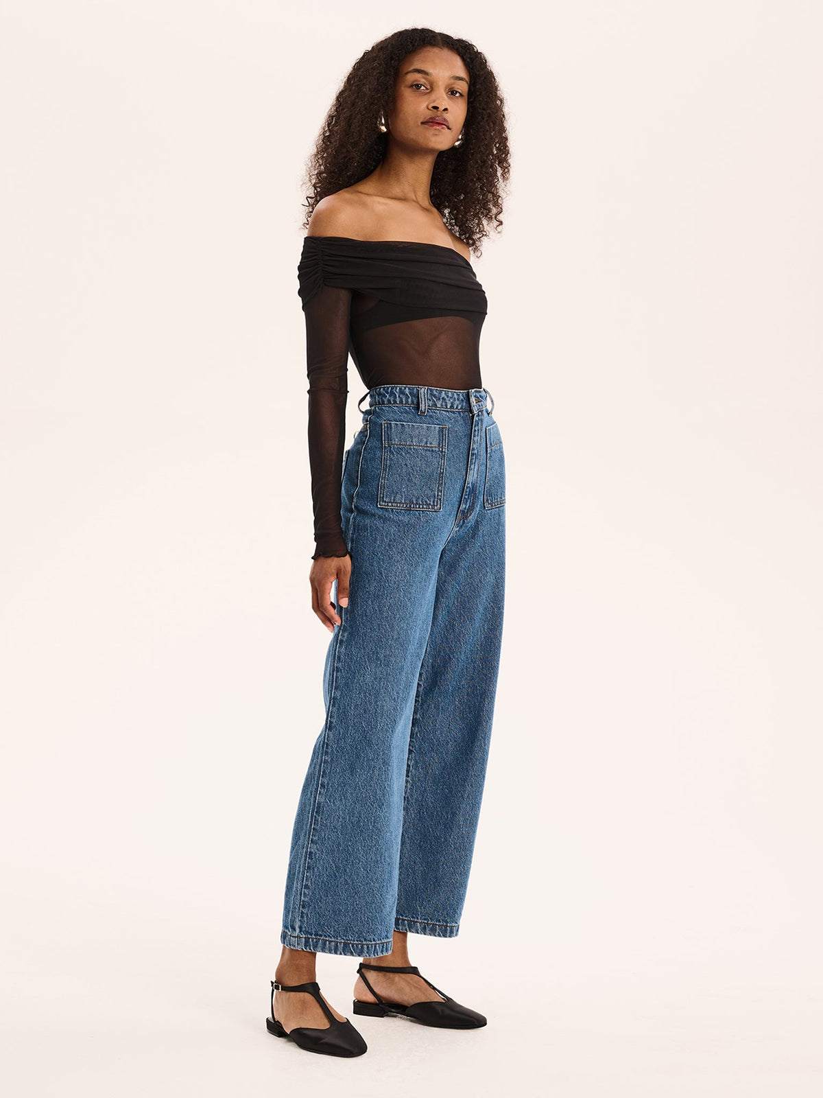 Orielle Cropped Jean in Mid Wash