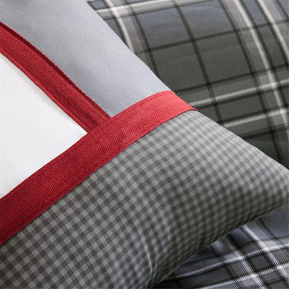 Daryl Comforter Set