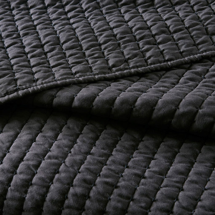 Keaton Black Coverlet Set