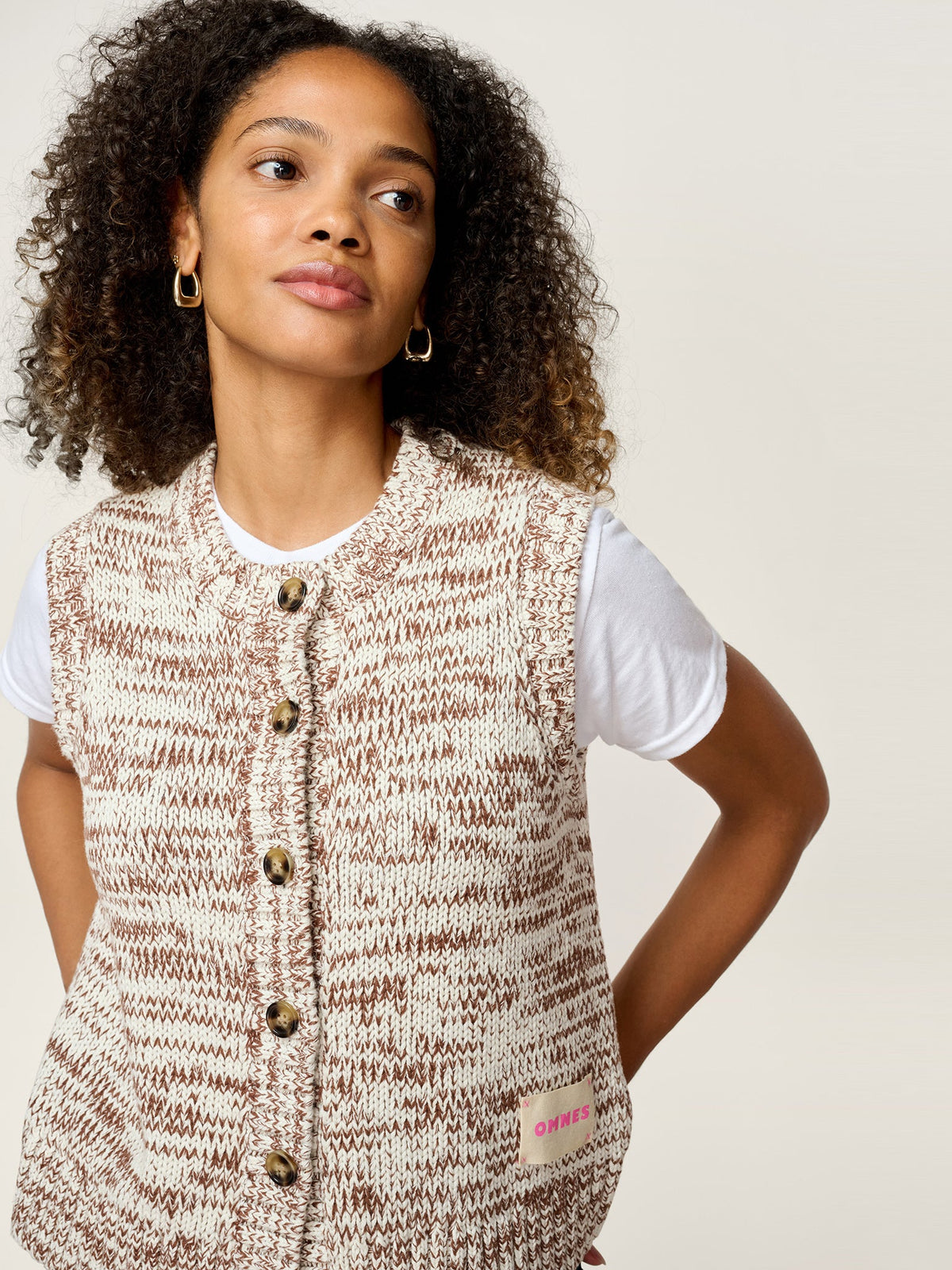 STUDIO OMNES Matilda Vest in Brown and Cream